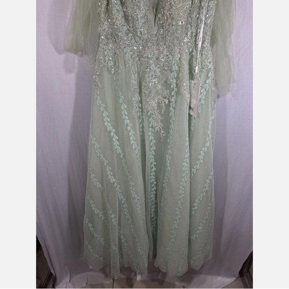 NWT $600 Mac Duggal Embellished Soft Tie Sleeveless V Neck Gown Sage Green SZ 12 - Picture 9 of 16